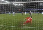Ibrahimovic marcó un gol a lo Panenka ante el Lyon