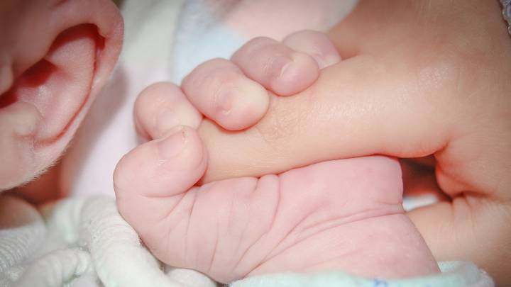 Una mujer abandona a su recién nacida tras dar positivo por coronavirus - AS.com