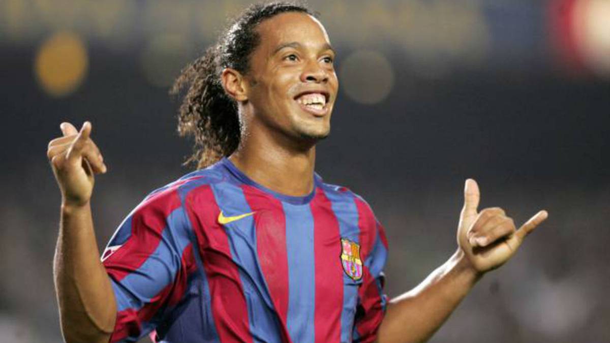 Ronaldinho está a punto de cerrar su 'regreso' al Barcelona - AS.com