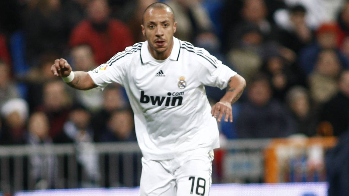 Qué fue de Julien Faubert?: uno de los peores fichajes del Madrid ...