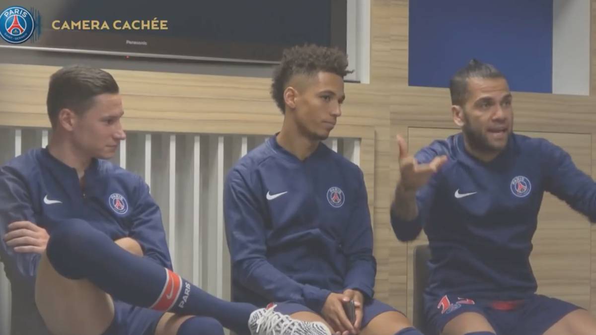 la broma a los futbolistas del psg sobre las nuevas reglas - tipos de futbolistas fortnite