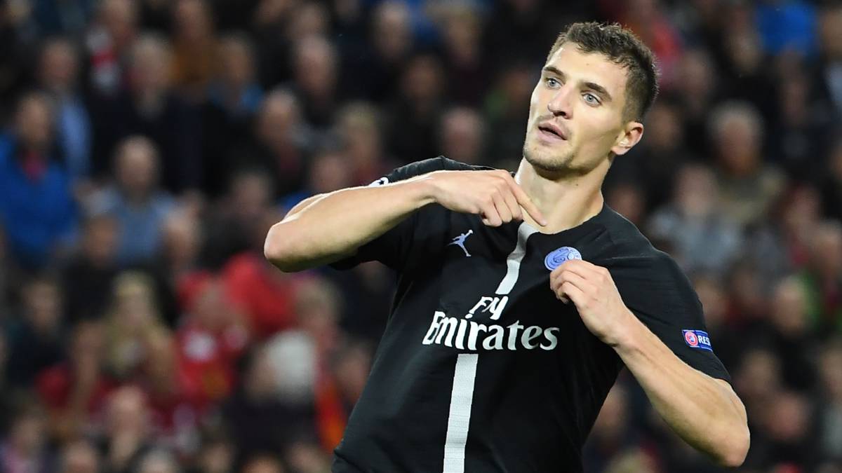 El PSG pretende hacer caja con Thomas Meunier - AS.com