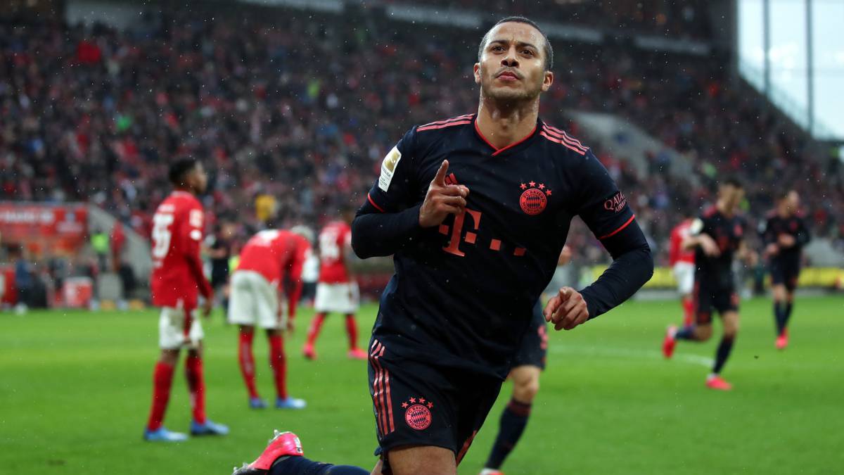 El Bayern de Múnich medita qué hacer con Thiago Alcántara - AS.com