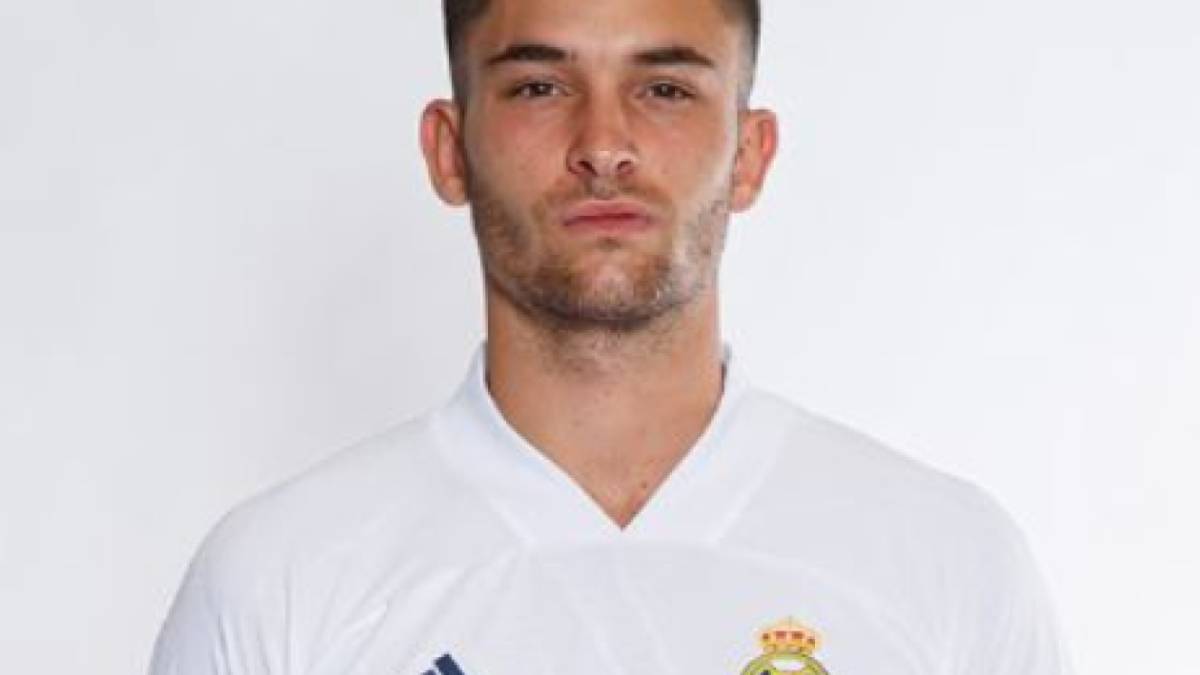 Hugo Duro Hijo De Alfredo Duro / Guia De La Nueva Segunda B Con Ocho