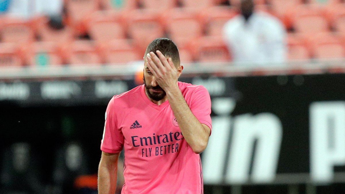 Real Madrid: Benzema hace saltar las alarmas: se retiró lesionado - AS.com