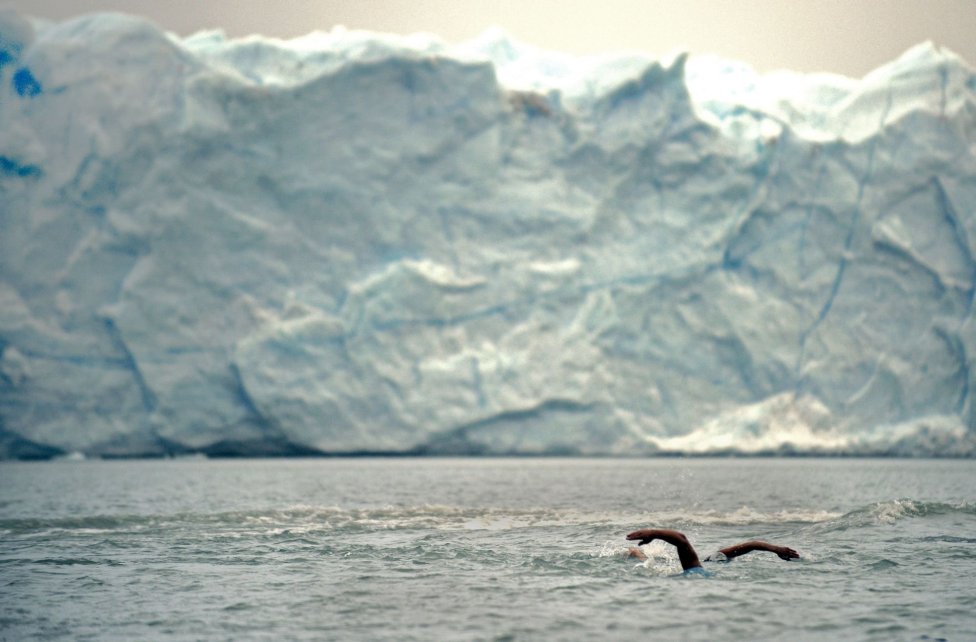 Natacion De Invierno En El Glaciar Perito Moreno As Com