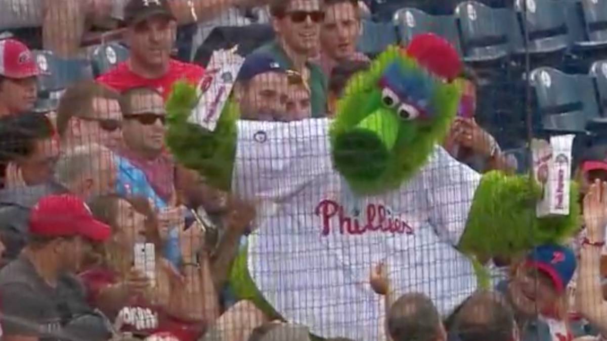 Central Scribbles with the Phillie Phanatic - MLB Central